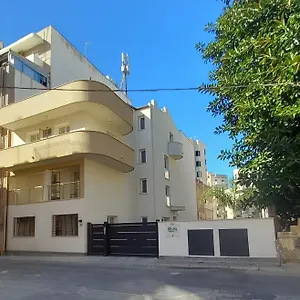 Lebum , Marsala Italia