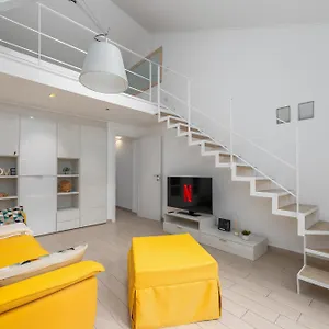 Tra Il Porto E Il Centro, 150m Dal Mare,wifi , Savona Italia